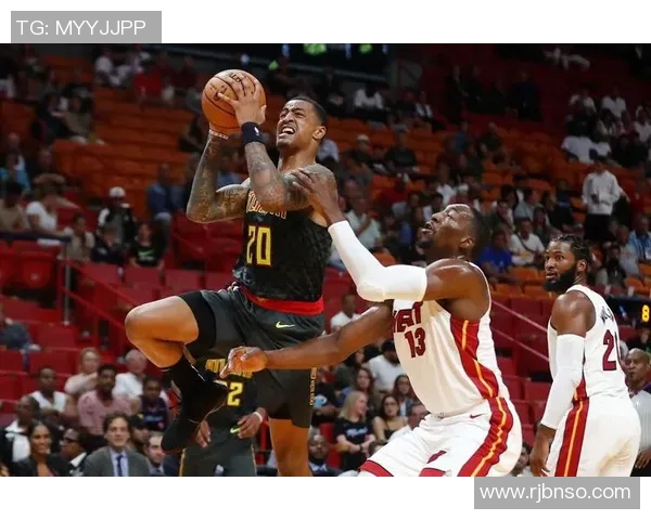 老鹰官方宣布与球员柯林斯续约5年约5000万美金，续写辉煌传奇